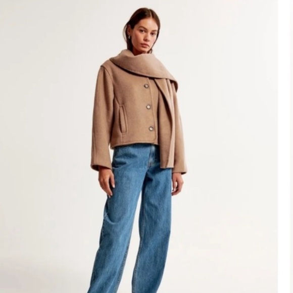 NWT Abercrombie &Fitch Removable Scarf Double-Cloth
Wool-Blend Jacket - Picture 3 of 5